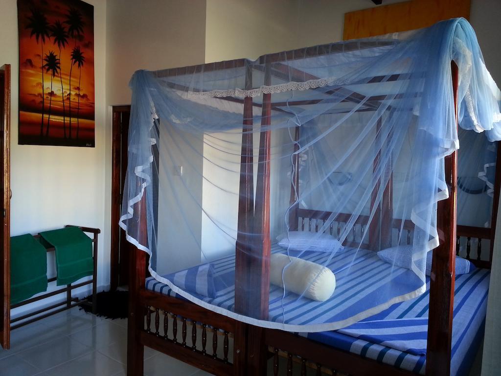 Main Reef Guest House Hikkaduwa Room photo