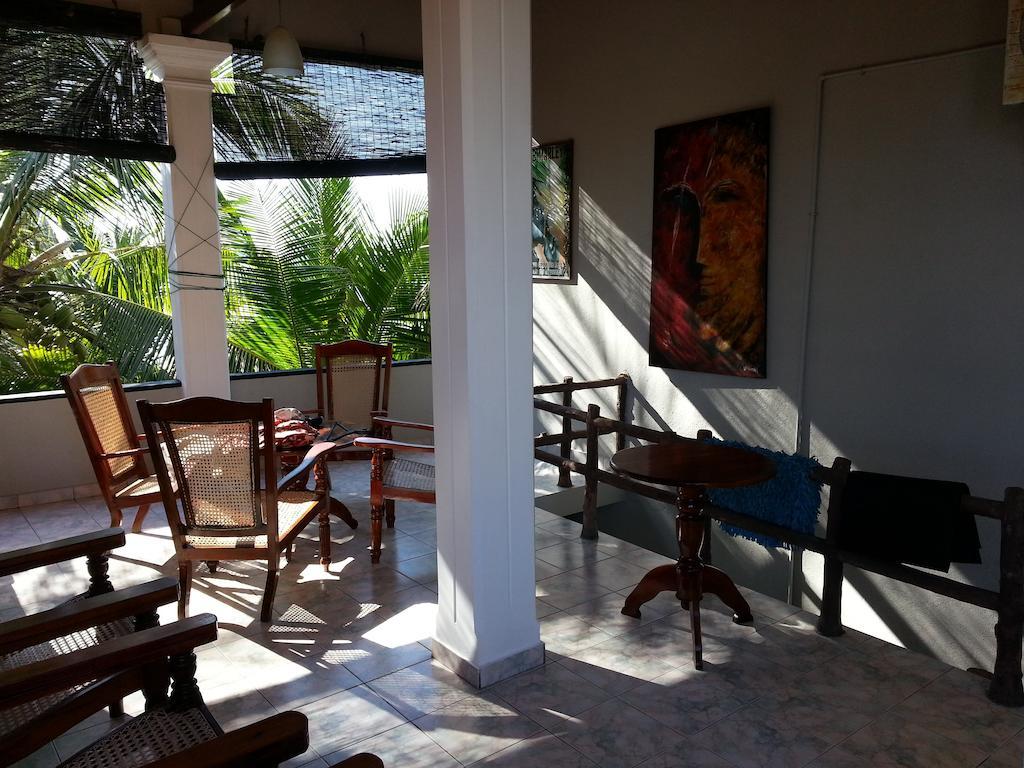 Main Reef Guest House Hikkaduwa Room photo